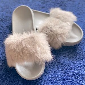 UGG Royal Genuine Slide Sandals - Size 9 - Gray - Never Worn